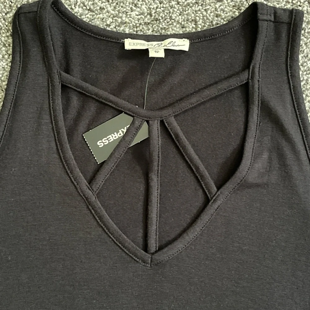NWT Express One Eleven Strappy Black Tank Top Shirt Size XS Side Slits - Picture 6 of 13